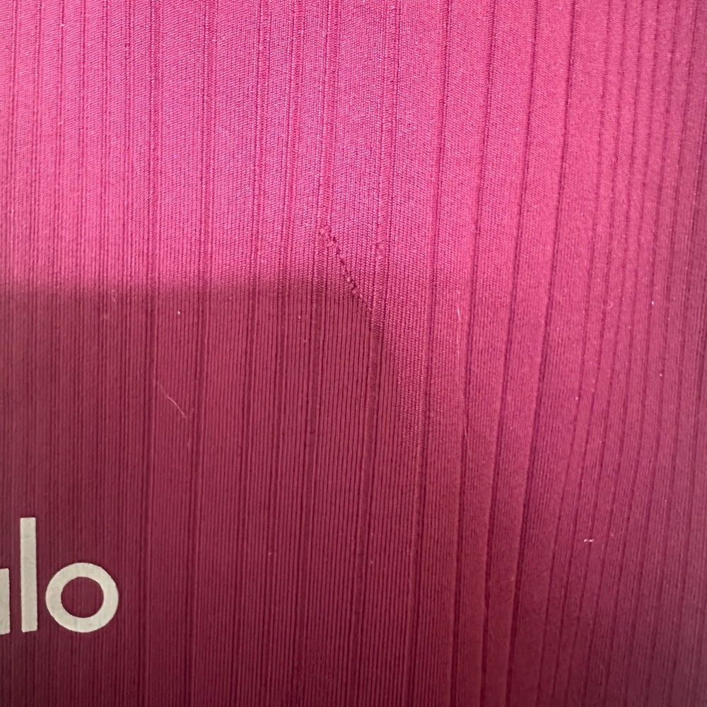 ALO Yoga Leggings - Picture 3 of 4